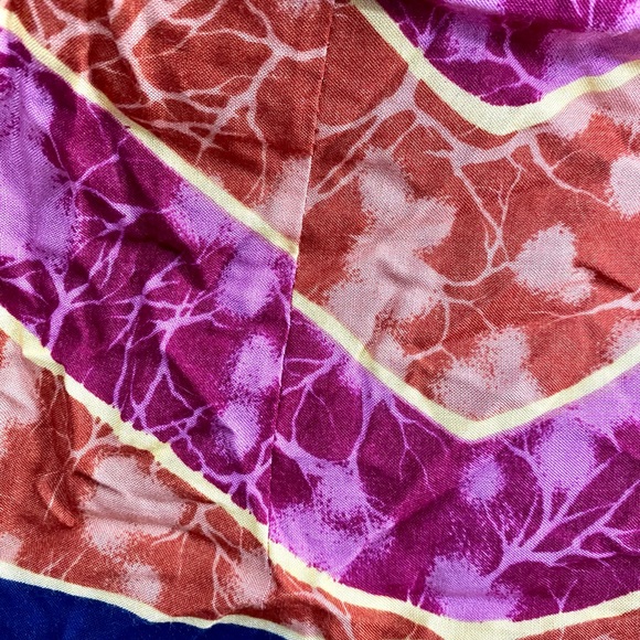 Sarong made in Thailand. - Picture 5 of 6